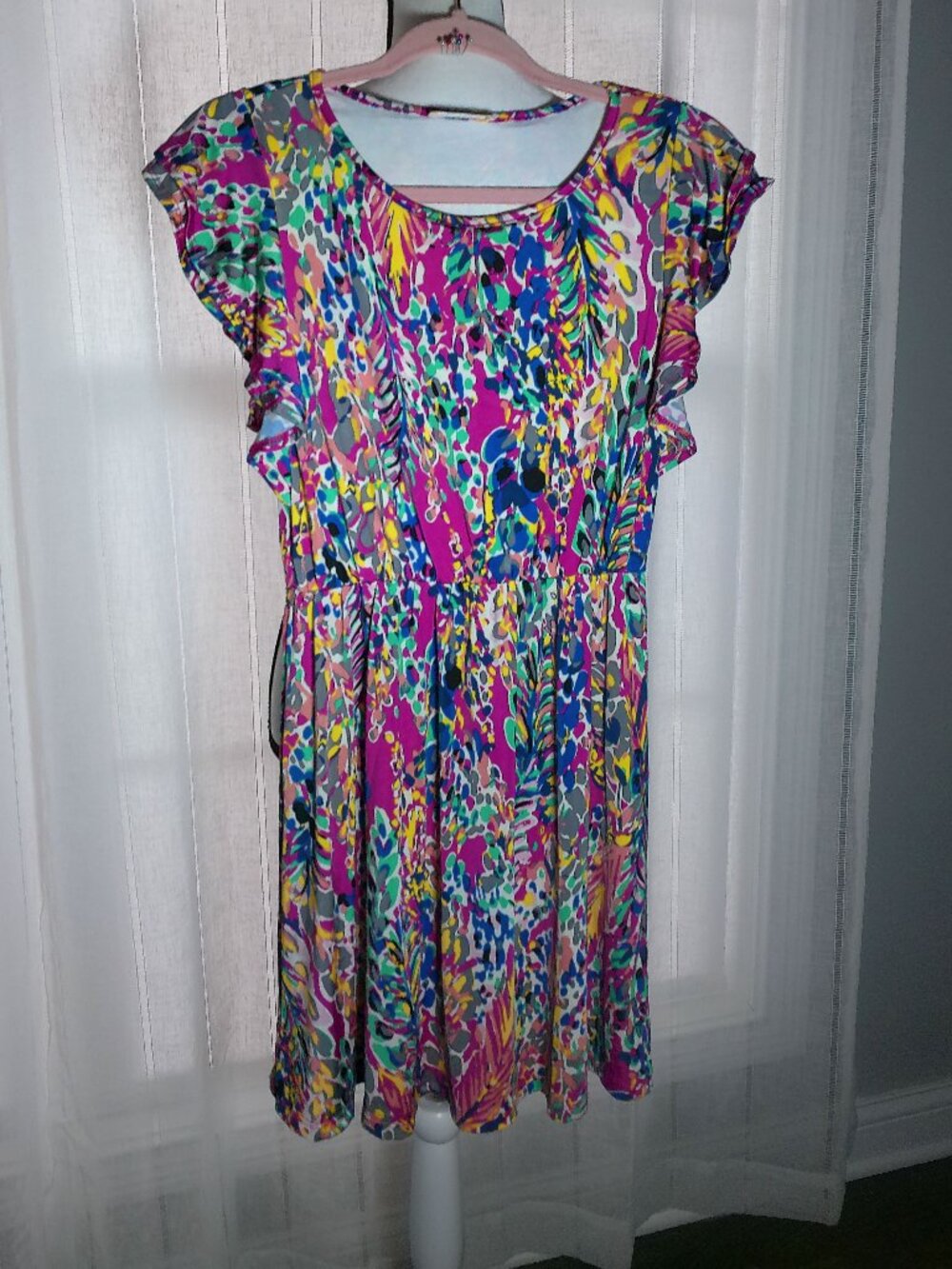 BEESON RIVER NWOT FlutterSlve Scoop Neck Pink, Blue, etc Abstract Design Dress S